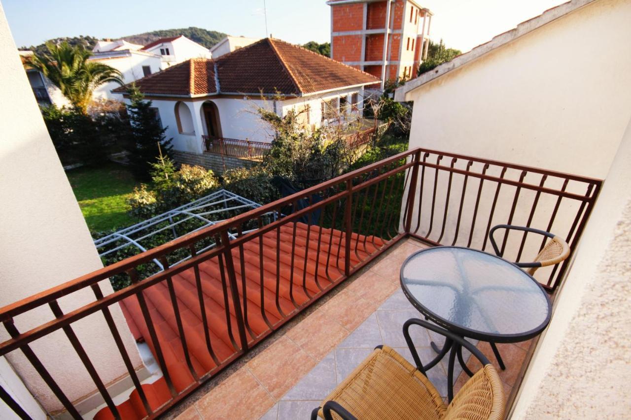 Seaside Apartments With A Swimming Pool Okrug Donji, Ciovo - 5244 Donji Okrug  Екстериор снимка
