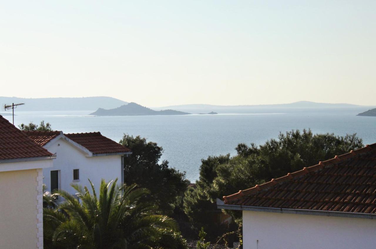 Seaside Apartments With A Swimming Pool Okrug Donji, Ciovo - 5244 Donji Okrug  Екстериор снимка