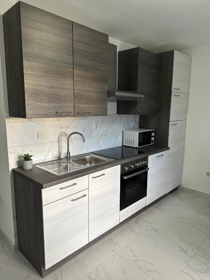 Seaside Apartments With A Swimming Pool Okrug Donji, Ciovo - 5244 Donji Okrug  Екстериор снимка